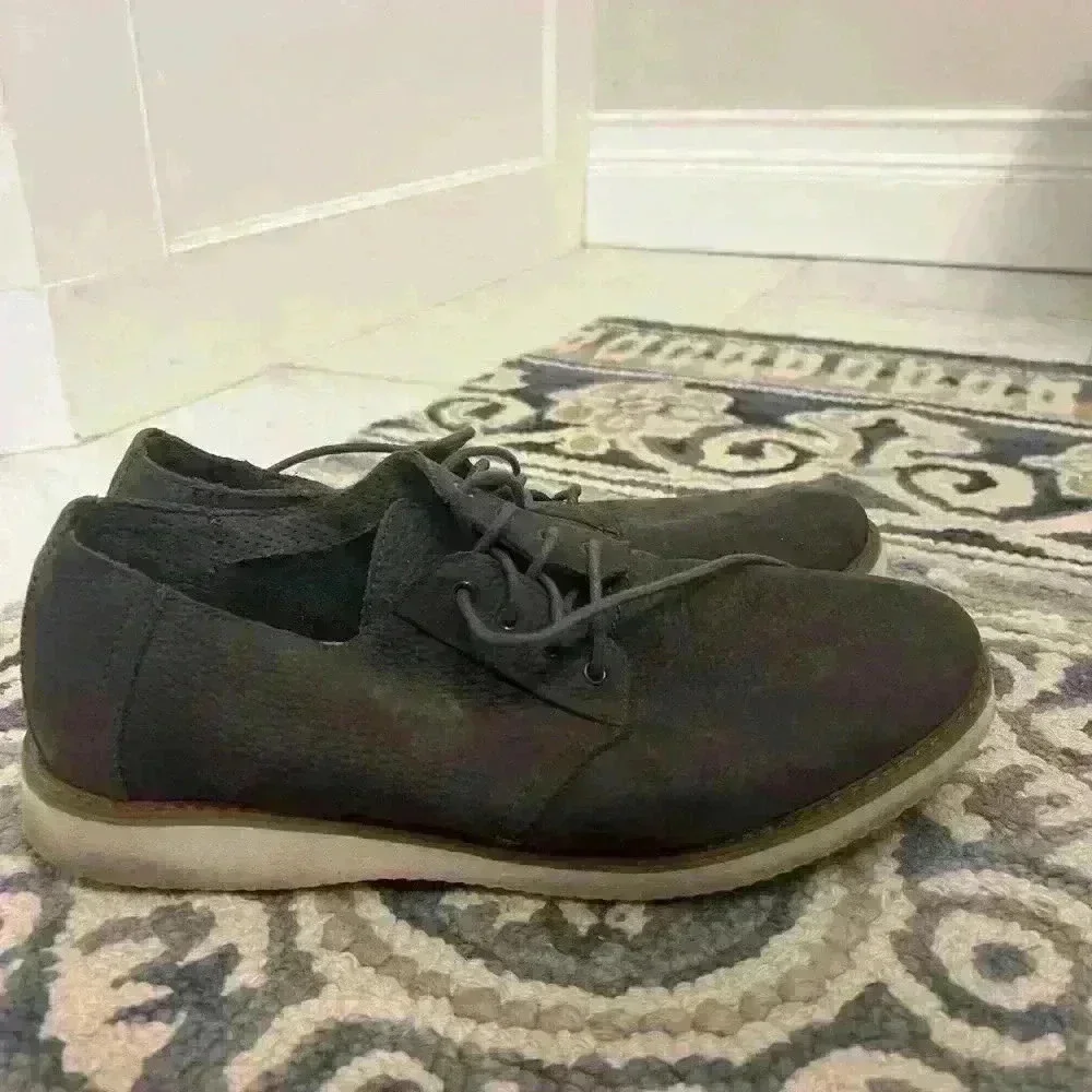 Toms Mens 10
